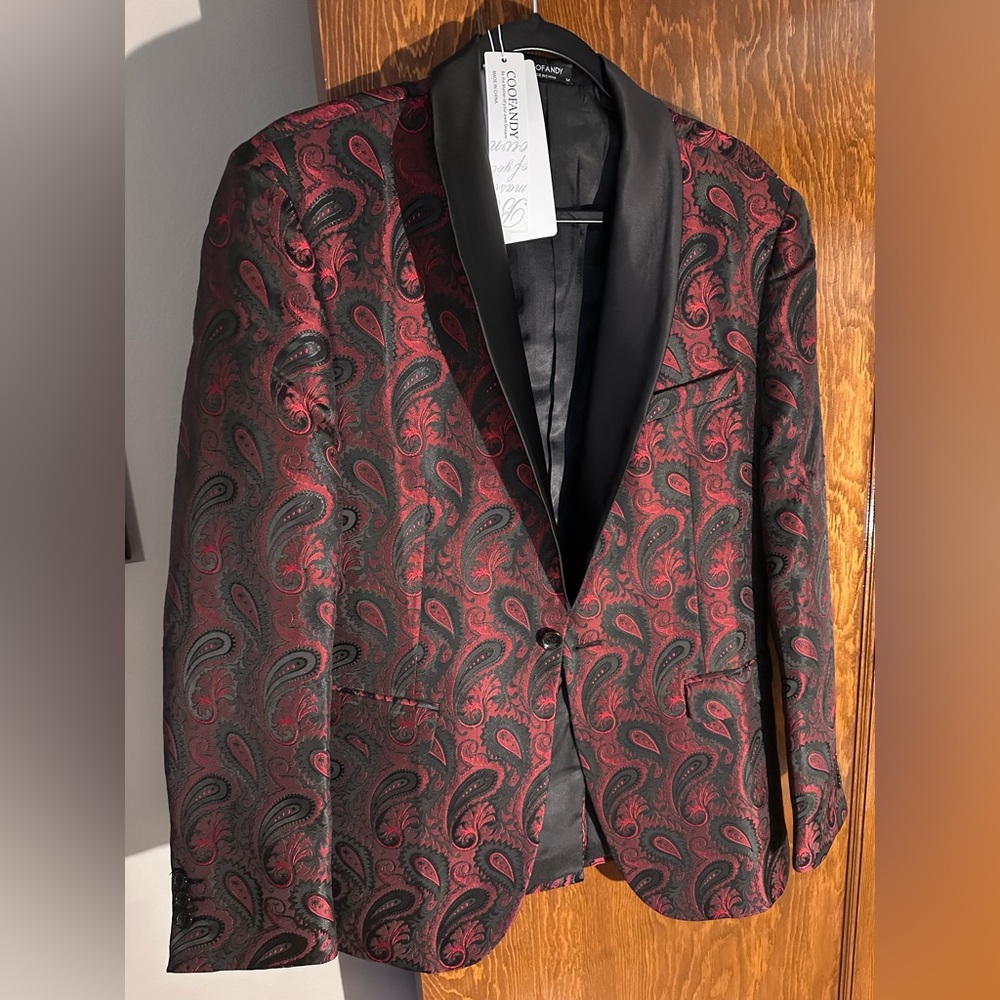 Men’s Floral Tuxedo Jacket - Size M - Wine Red and Black - NWT